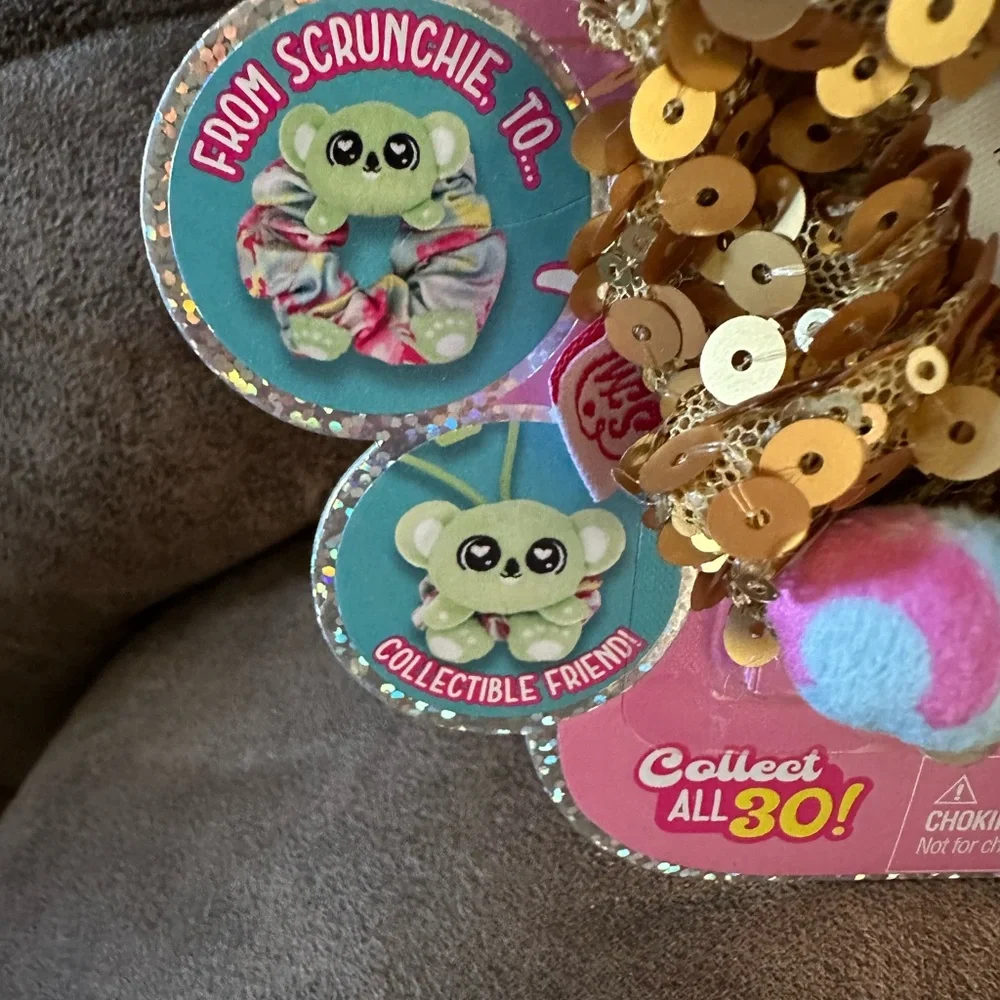 ☀️ 3/$10 magical unicorn gold sequins scrunchie to friend ( see description)